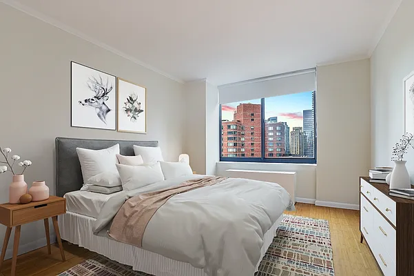 Rented by Stonehenge NYC LLC | media 12