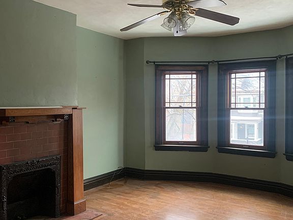 4th image of 70 Saint James Pl