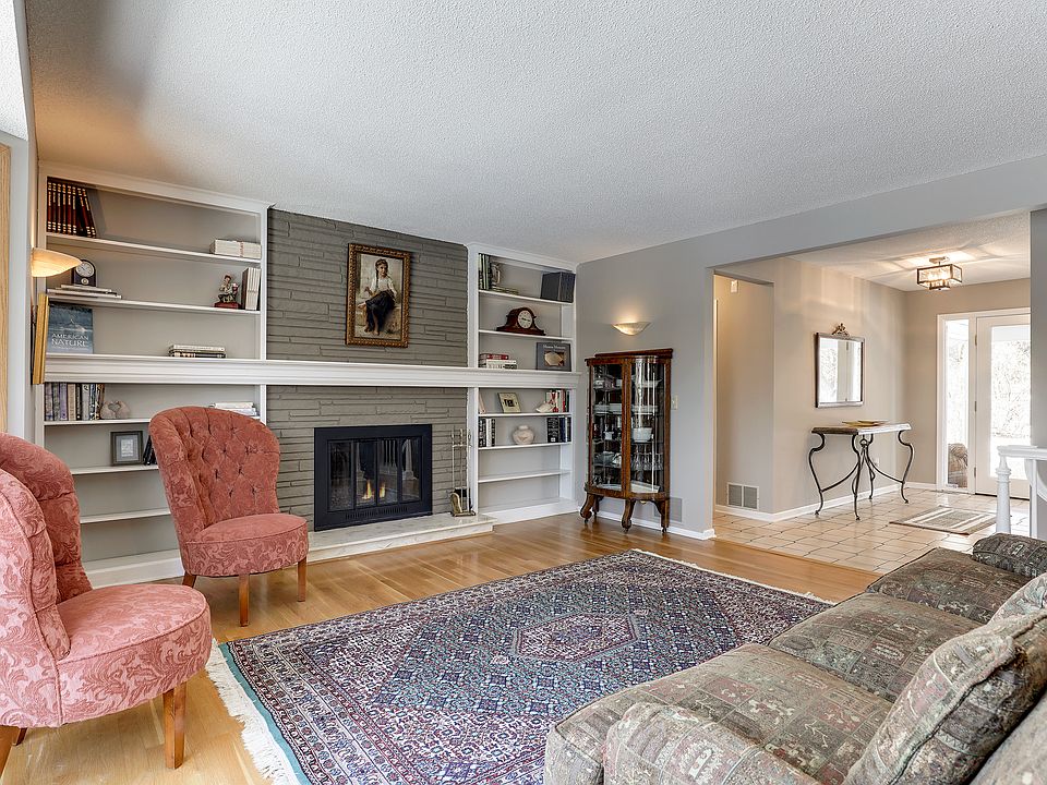 1st image of 1903 Hunter Ln