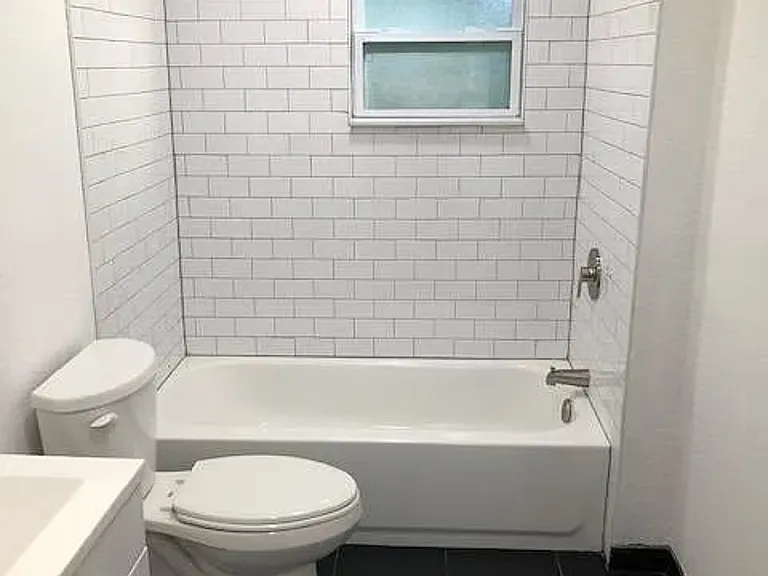 800 15th Ave S #1A — Photo 10