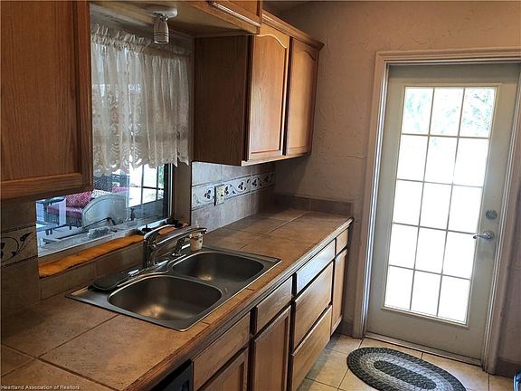 4th image of 1201 Lake Clay Dr