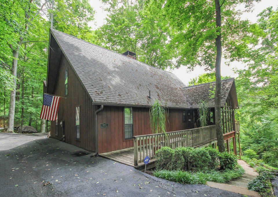 1st image of 3868 Twin Island Dr