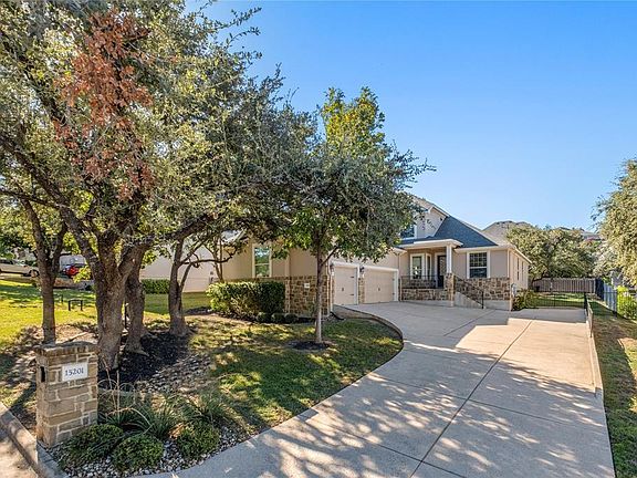 3rd image of 15201 Joseph Dr