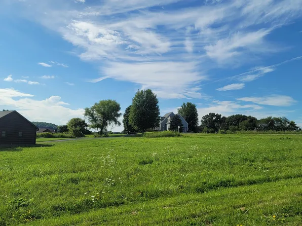 1 Rawlins Ct, Galena, IL 61036