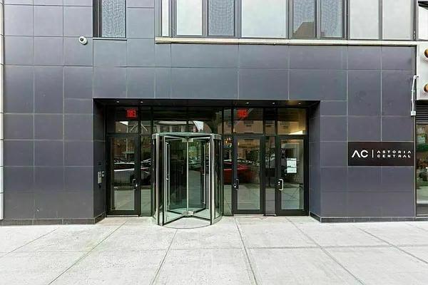 Rented by REAL New York | media 24