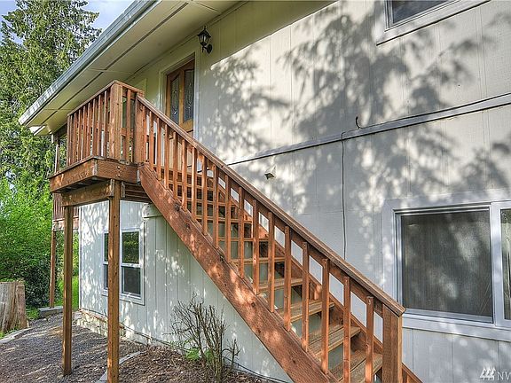 2nd image of 2325 Crestridge Dr NW