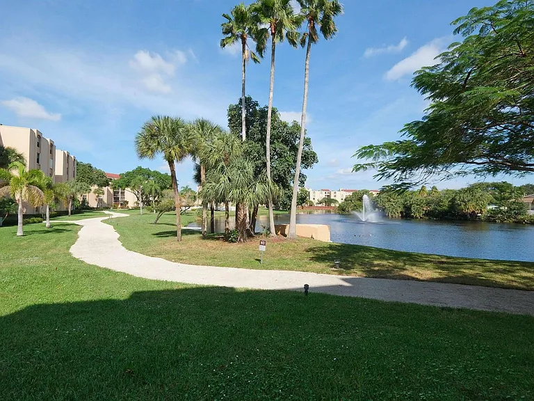 2455 Lindell Blvd #3203 — Photo 28