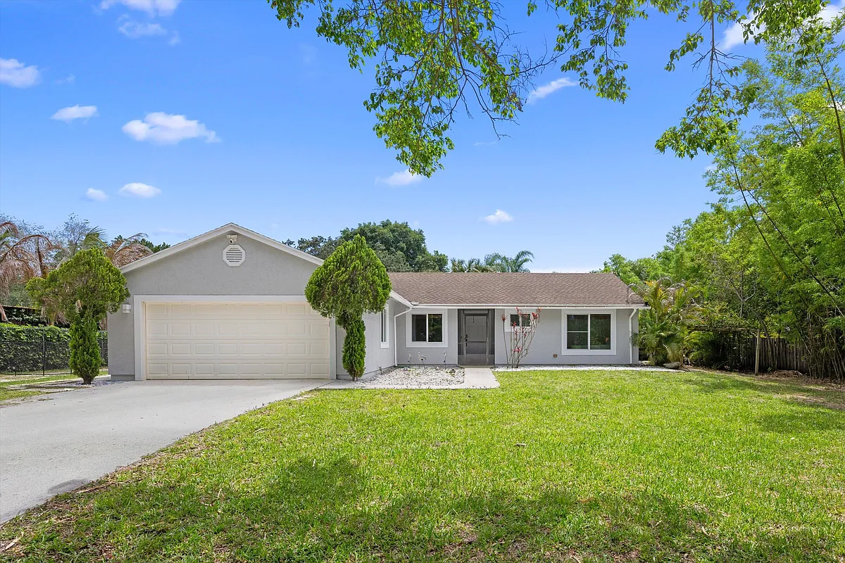 Building Photo - 14122 Citrus Dr