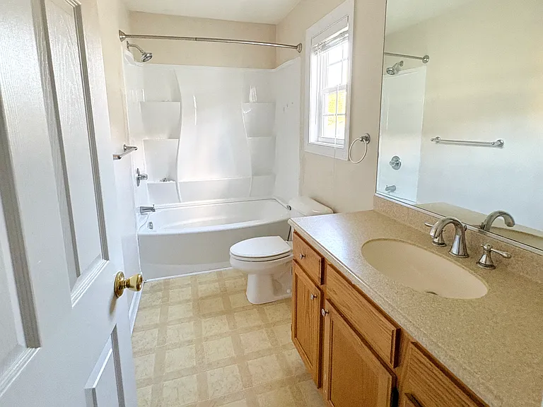 1712 Weber Ave — Photo 10