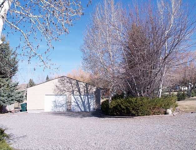 2nd image of 406 Henry Rd