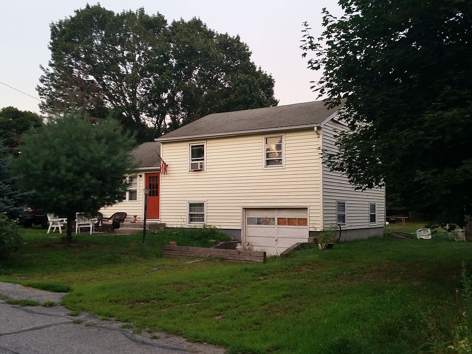 2nd image of 4 Meadow Wood Dr