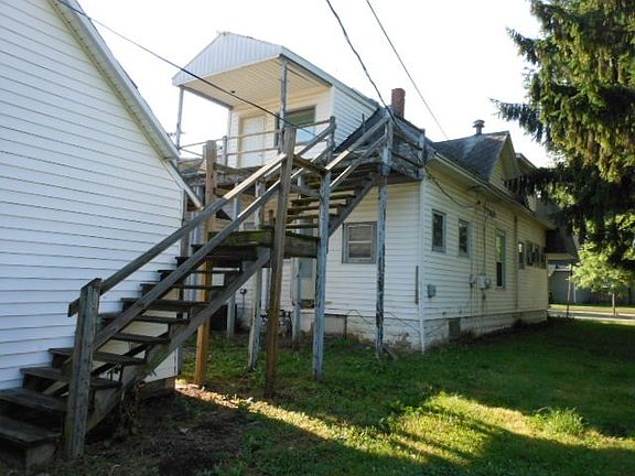 4th image of 9308 W Smith St