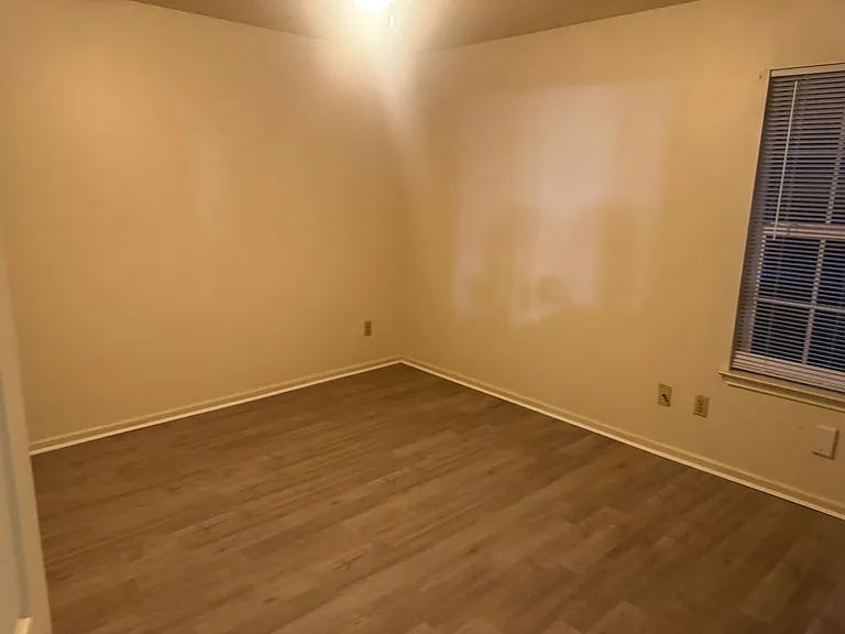 4215 Walnut Park Dr — Photo 9