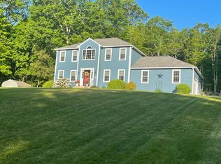 21 Ashkins Dr, Mendon, MA 01756