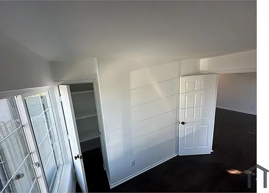 2 bed, 1000 sqft, $2,400 — Photo 4