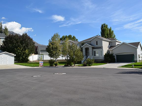 2nd image of 4313 Cedar Creek
