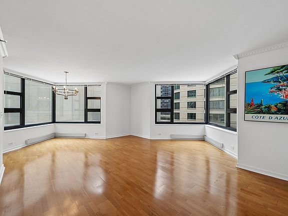 4th image of 401 E Ontario St APT 510