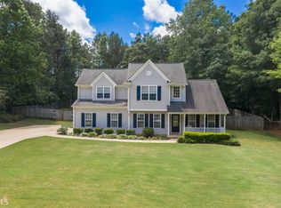 155 N Strathmore Dr, Sharpsburg, GA 30277