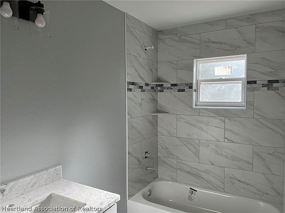 5th image of 5841 Escalon Dr