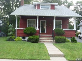 15 Lincoln Ter, Hillsdale, NJ 07642