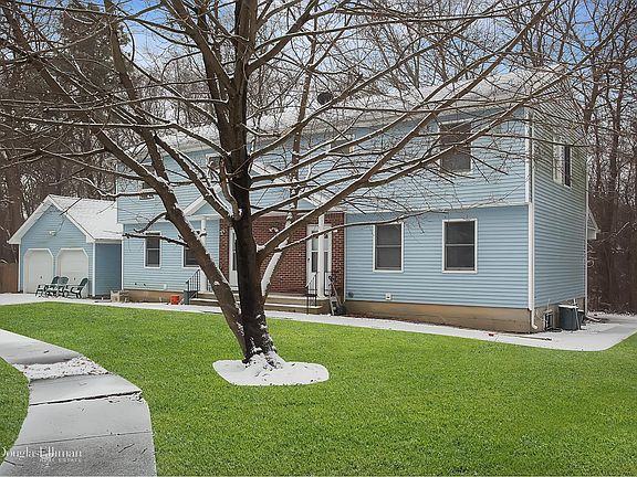 2nd image of 19 Brandt Ct