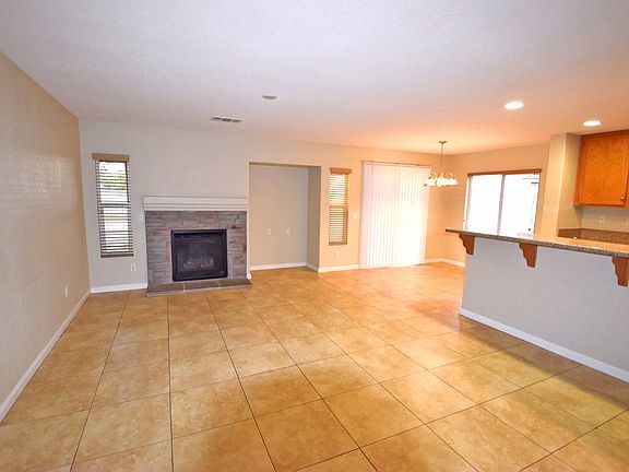 5th image of 1529 Granville Way