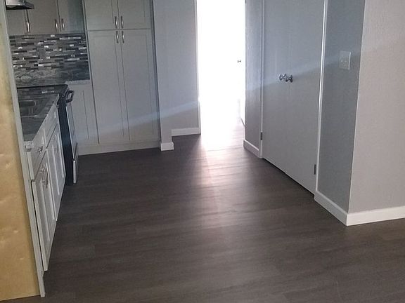 5th image of 421 E 16th St APT 416