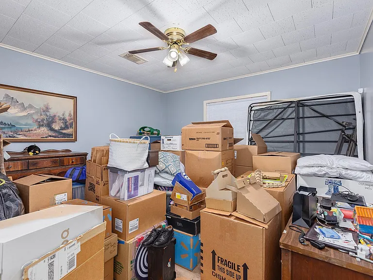 1105 Ada St — Photo 18