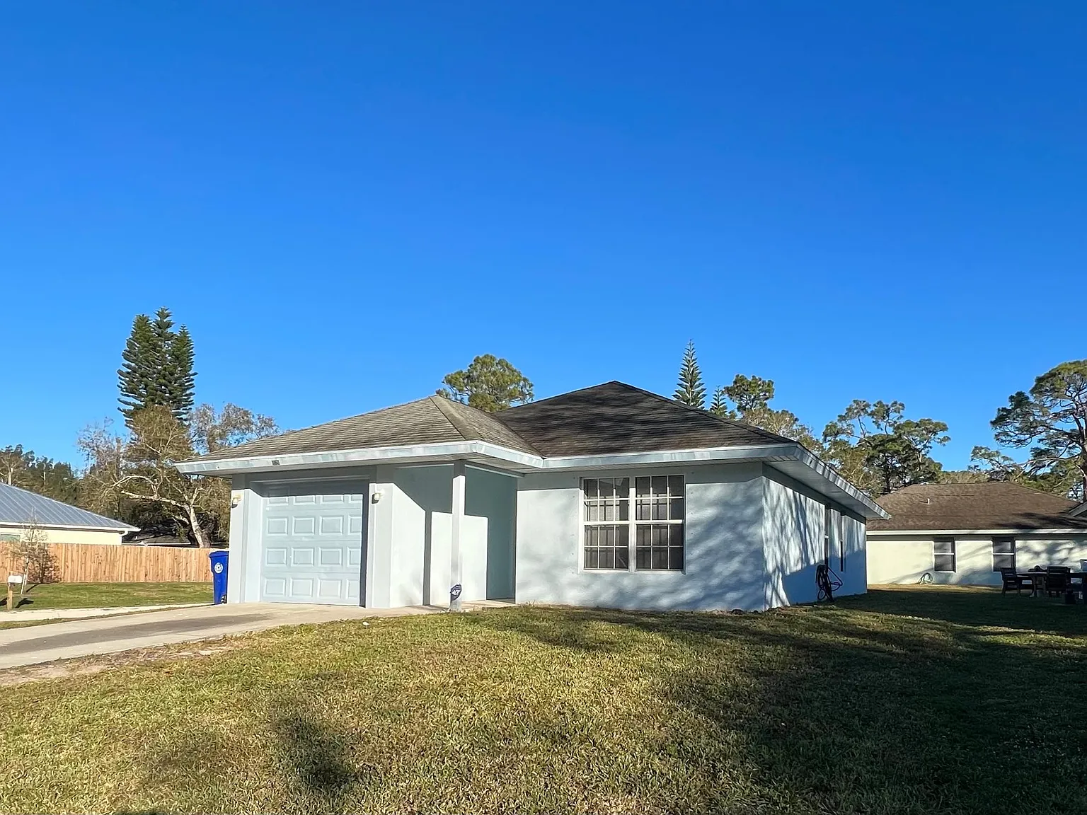 3 bed, 1156 sqft, $1,800 — Photo 1