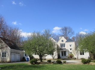 5 Vantage Dr, Flemington, NJ 08822