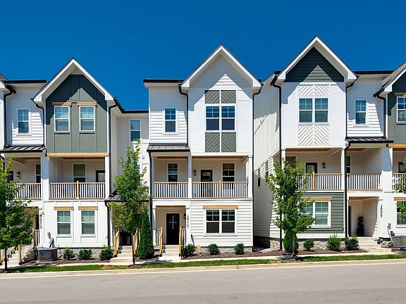 2nd image of 2010 Maple View Ln