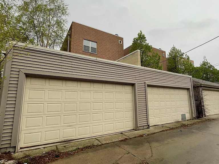 1110 W Washburne Ave #301 — Photo 12