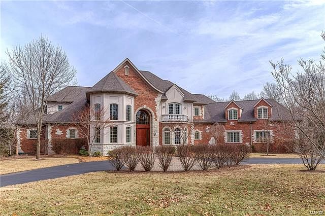 1st image of 8 Twin Springs Ln