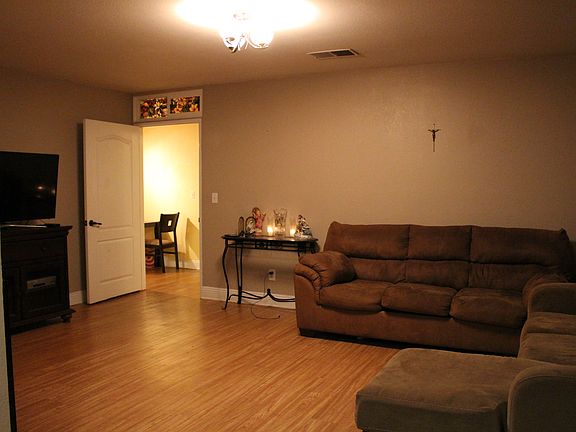 5th image of 663 E 115th St