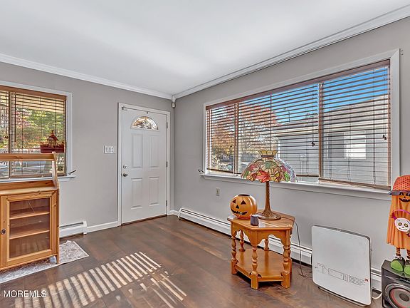 4th image of 493 Saint Thomas Drive