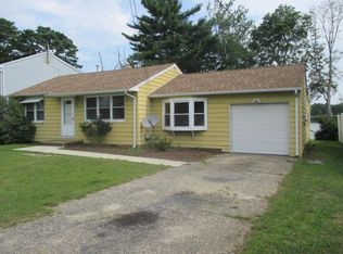 58 Kettle Creek Dr, Brick, NJ 08723