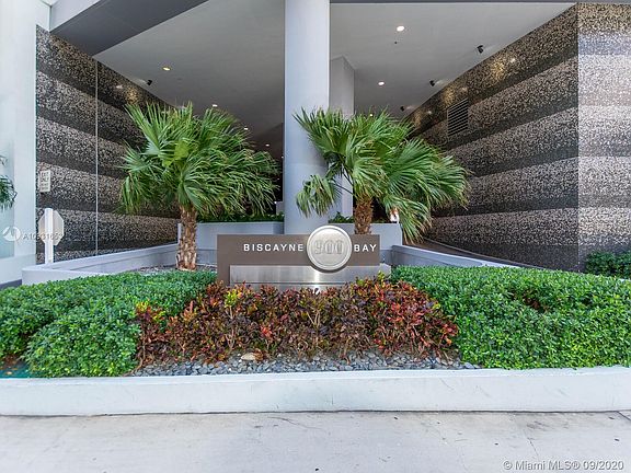 3rd image of 900 Biscayne Blvd APT 709