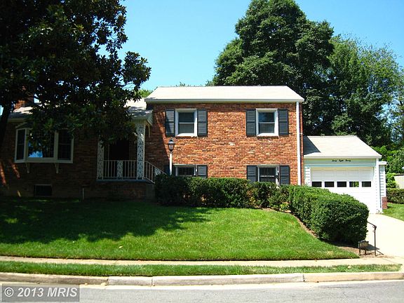 2nd image of 3820 N Abingdon St