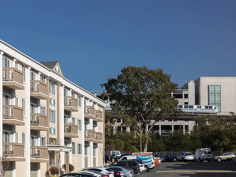 Westlake Apartments — Photo 18