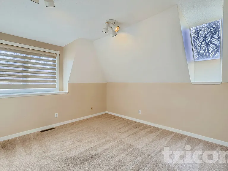 5 Oak Shore Dr — Photo 13