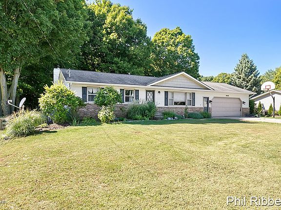 2nd image of 4680 Pine Dr