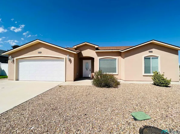 611 N York St, Artesia, NM 88210