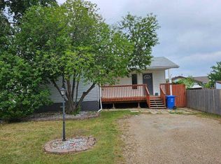 5216 W 46th St, Grimshaw, AB T0H1W0