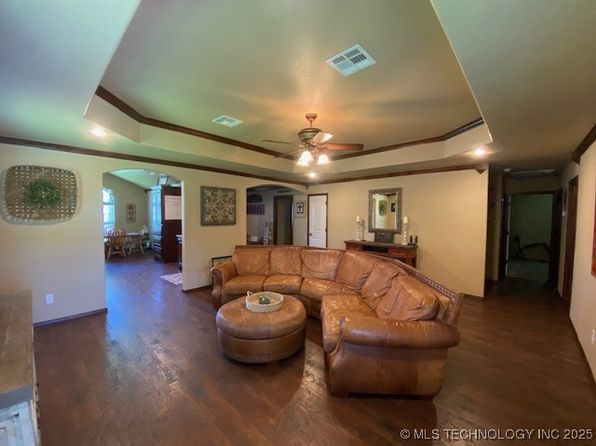 1002 E Creek Ave, McAlester, OK 74501