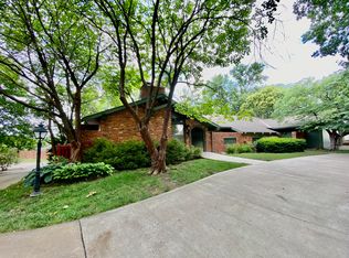 545 Schwarz Rd, Lawrence, KS 66049