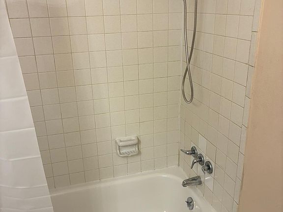 5th image of 3391 Bohio St