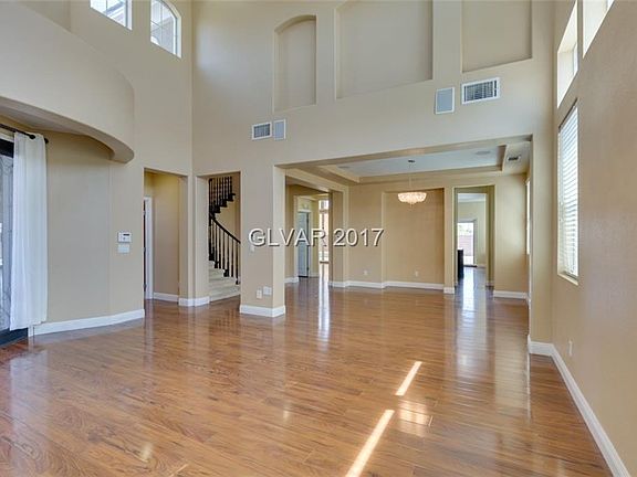 4th image of 906 Roseberry Dr