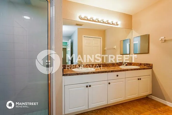 2108 NE 15th Ln — Photo 11
