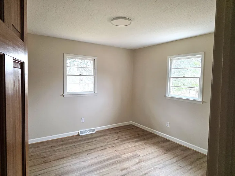 1299 N Franklin Rd — Photo 7