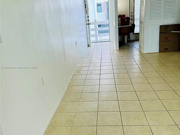 3rd image of 1600 NE 114th St APT 310